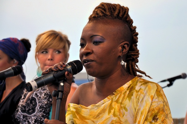 Sharon Phillips   002.jpg